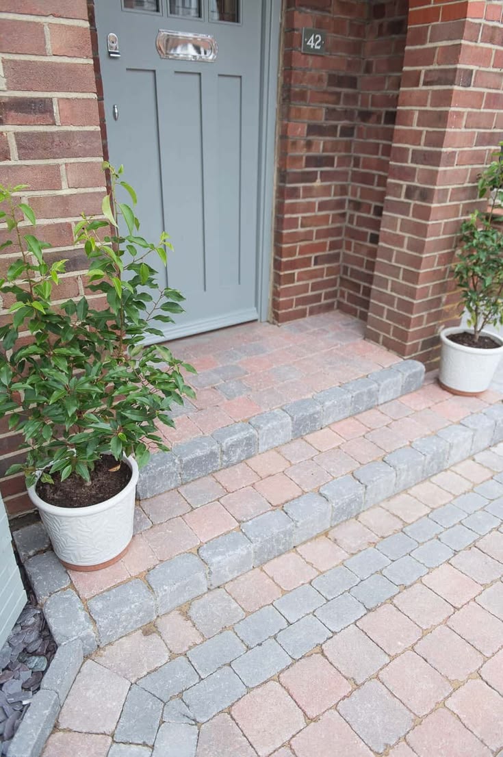 Block-paved entrance steps and doorstep